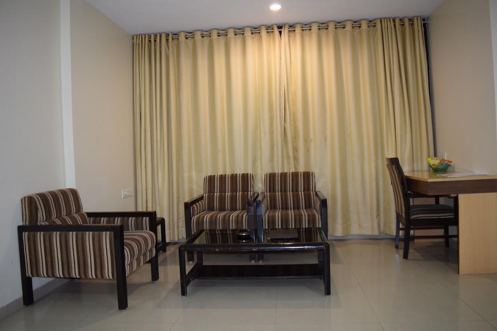 ホテルJai Residency Gāndhīdhām 部屋 写真